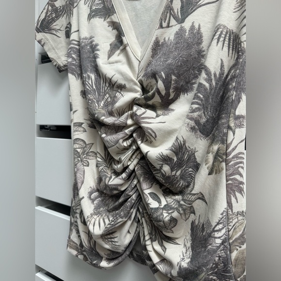 CHASER Tropical Recycled Vintage Print Ruched V Back T Shirt Size M NWOT - Picture 8 of 9
